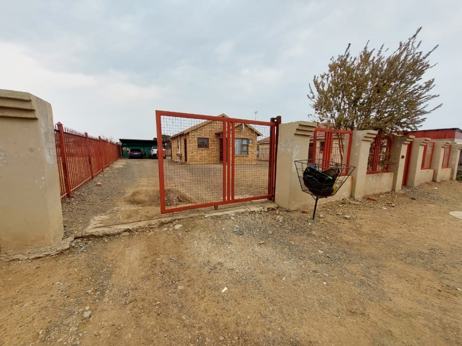 To Let 3 Bedroom Property for Rent in Vista Park Free State